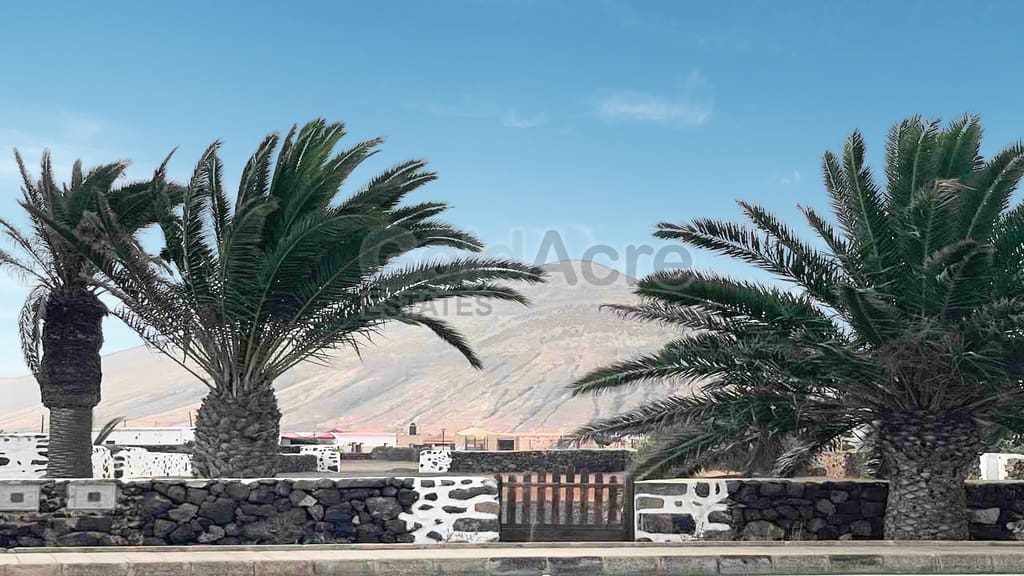 Undeveloped Land for sale in La Oliva - € 165,000 (Ref: 8509459)