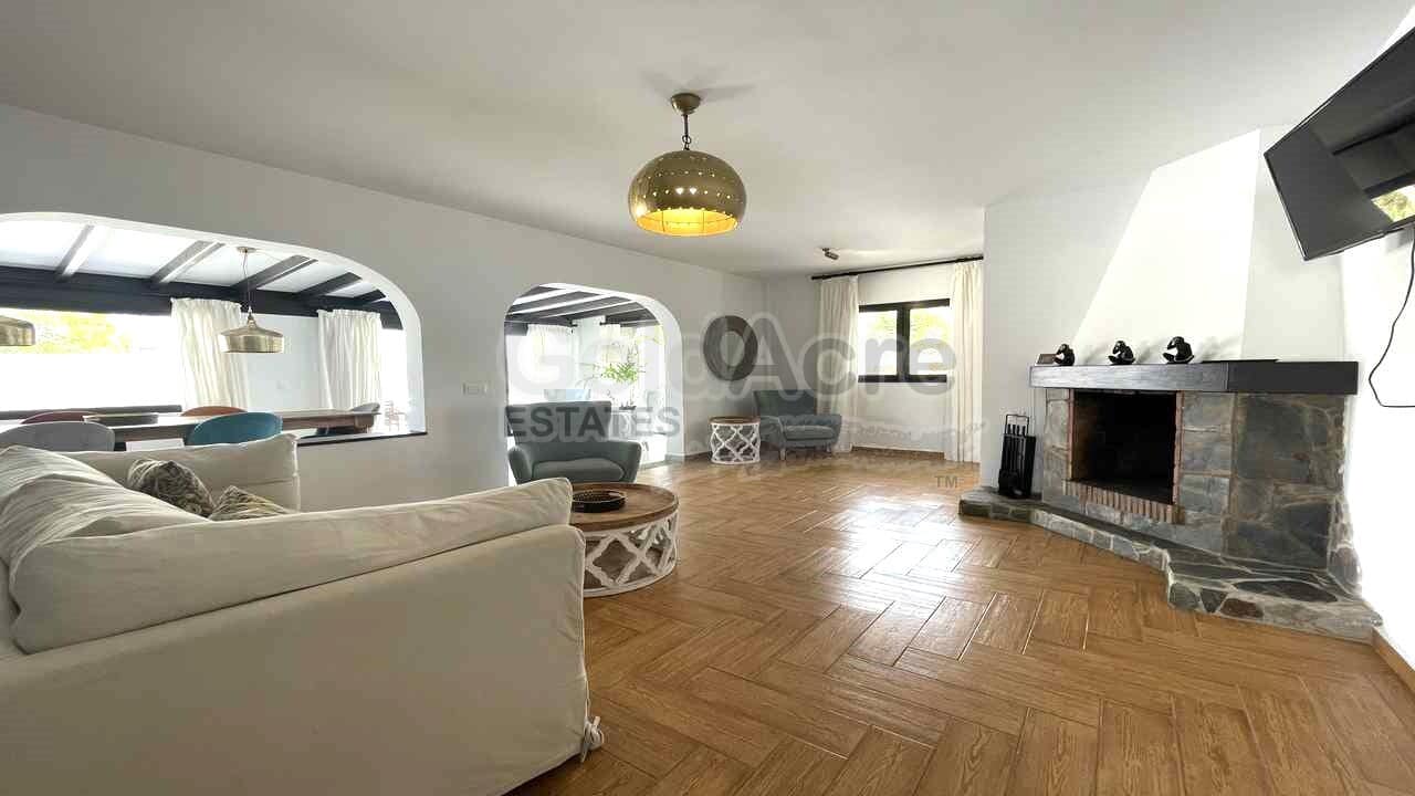 4 soveværelse Villa til salg i La Oliva med swimmingpool - € 630.000 (Ref: 8529333)