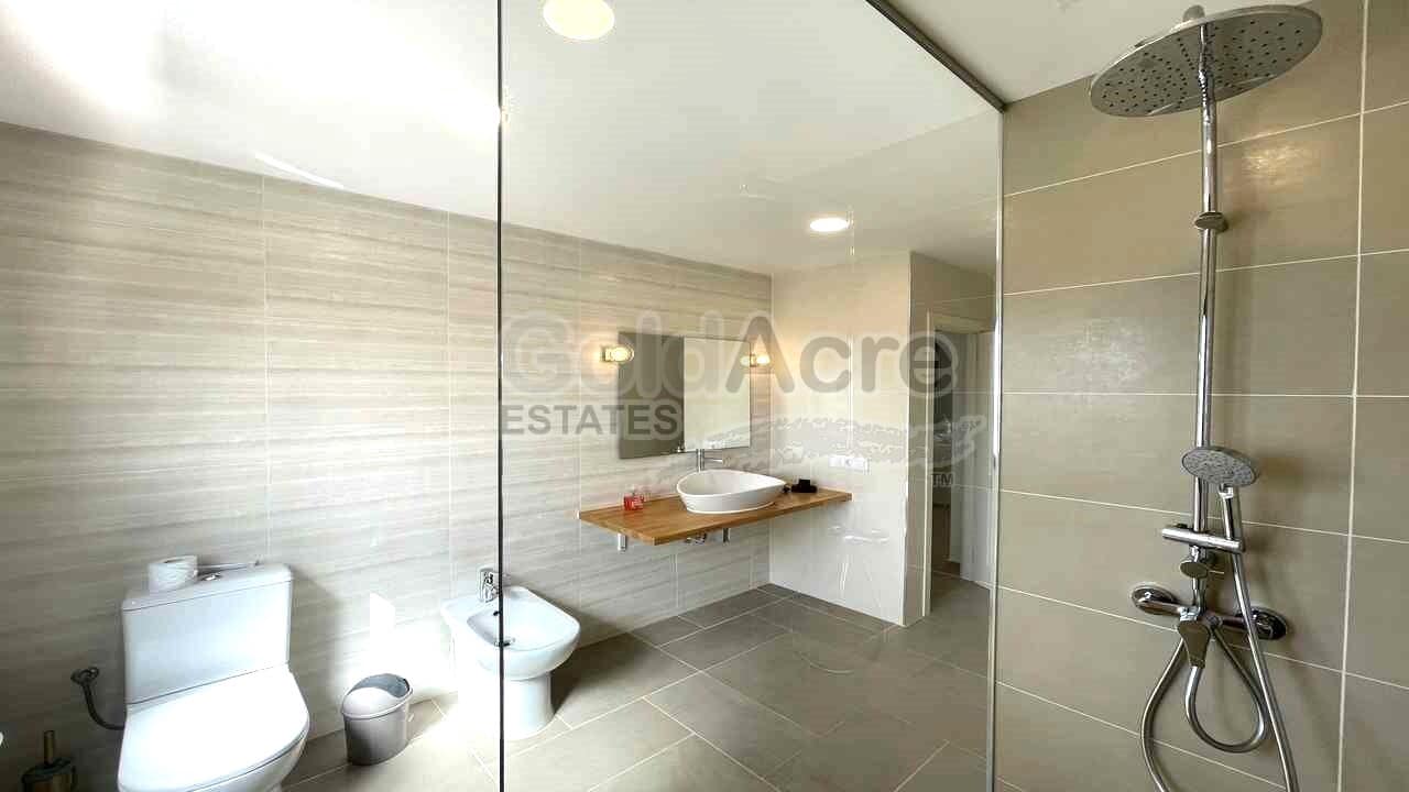 4 soveværelse Villa til salg i La Oliva med swimmingpool - € 630.000 (Ref: 8529333)