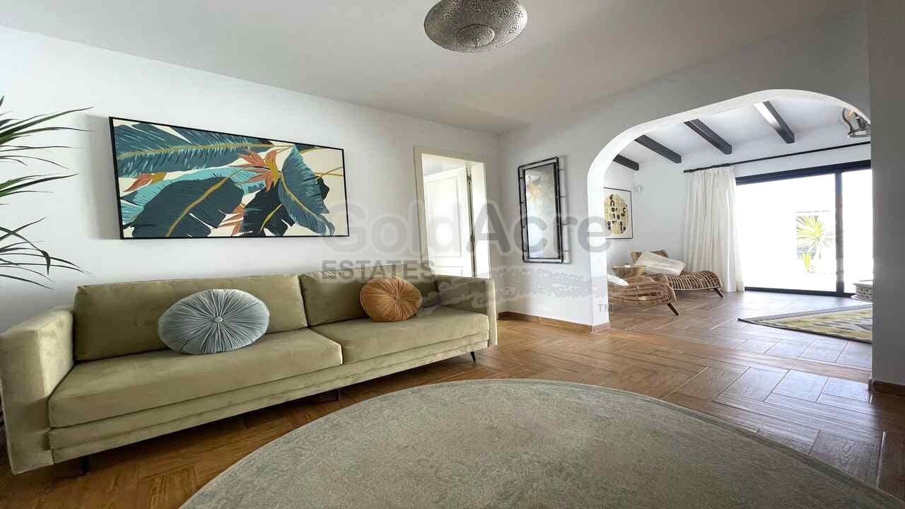 4 soveværelse Villa til salg i La Oliva med swimmingpool - € 630.000 (Ref: 8529333)