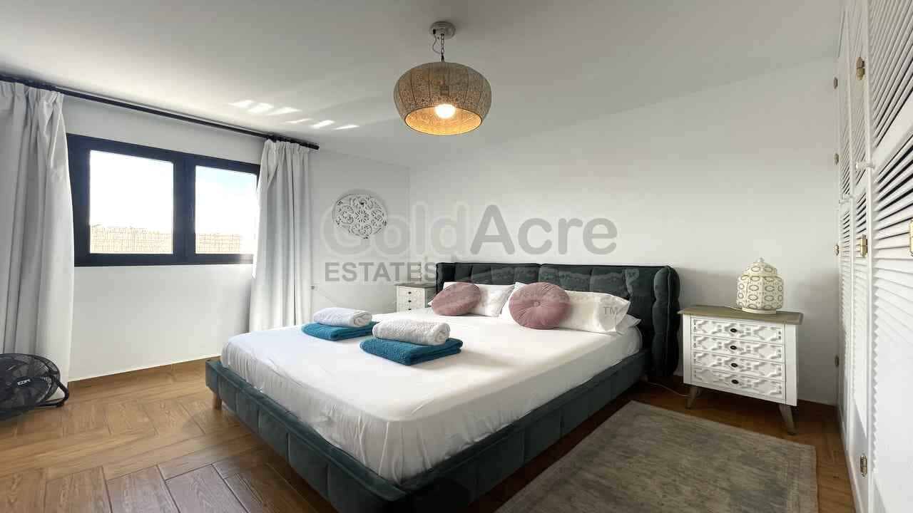 4 Zimmer Villa zu verkaufen in La Oliva mit Pool - 630.000 € (Ref: 8529333)