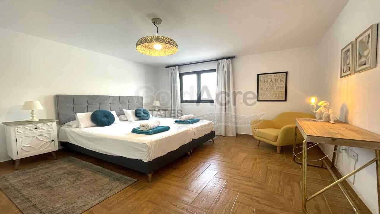 4 Zimmer Villa zu verkaufen in La Oliva mit Pool - 630.000 € (Ref: 8529333)