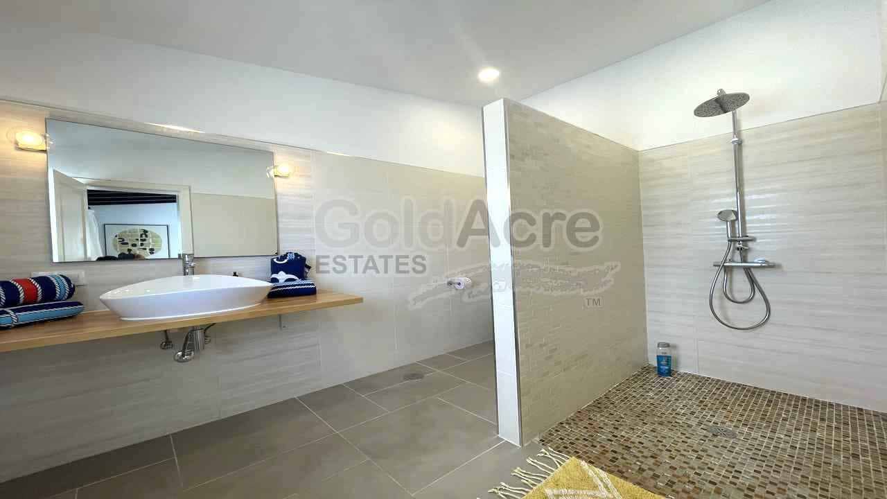 4 Zimmer Villa zu verkaufen in La Oliva mit Pool - 630.000 € (Ref: 8529333)