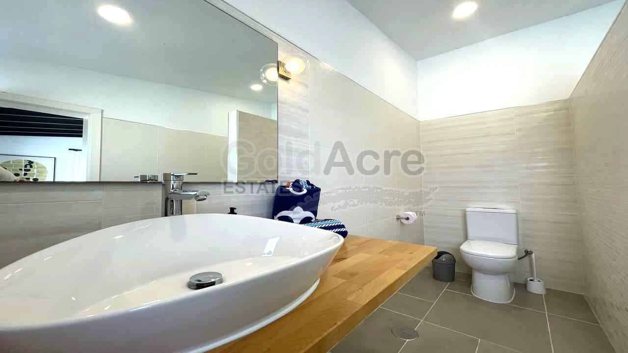 4 Zimmer Villa zu verkaufen in La Oliva mit Pool - 630.000 € (Ref: 8529333)