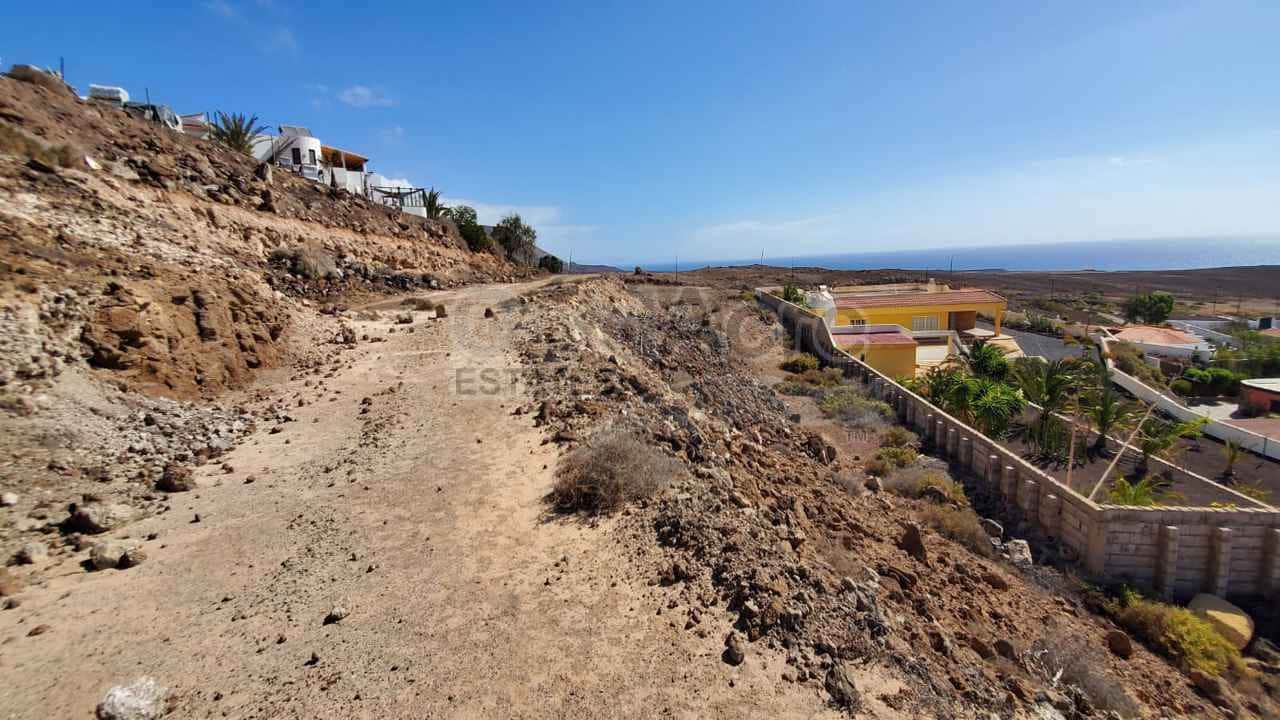 Grunde uden byggetilladelser til salg i Parque Holandes - € 185.000 (Ref: 8574059)