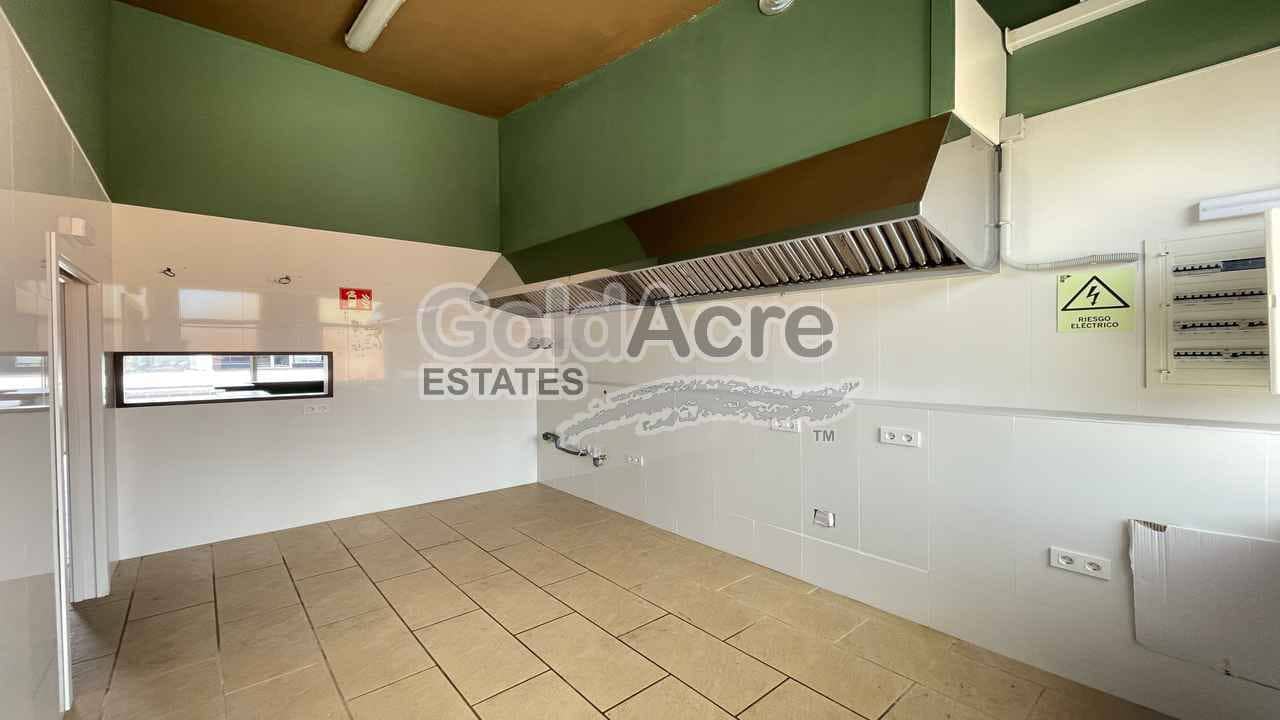 Comercial para venda em Corralejo - 275 000 € (Ref: 8614925)
