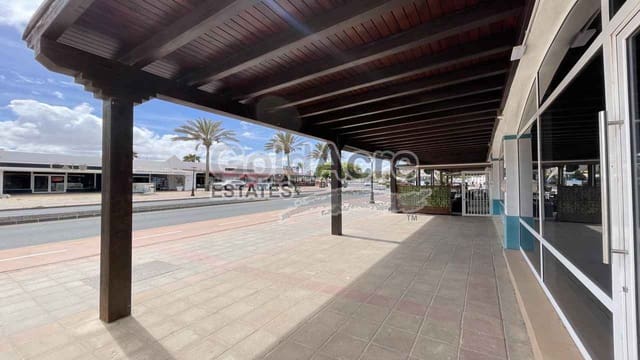 Kommersiell till salu i Corralejo, La Oliva - 275 000 € (Ref: 8614925)