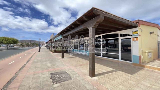 Kommersiell till salu i Corralejo, La Oliva - 275 000 € (Ref: 8614925)