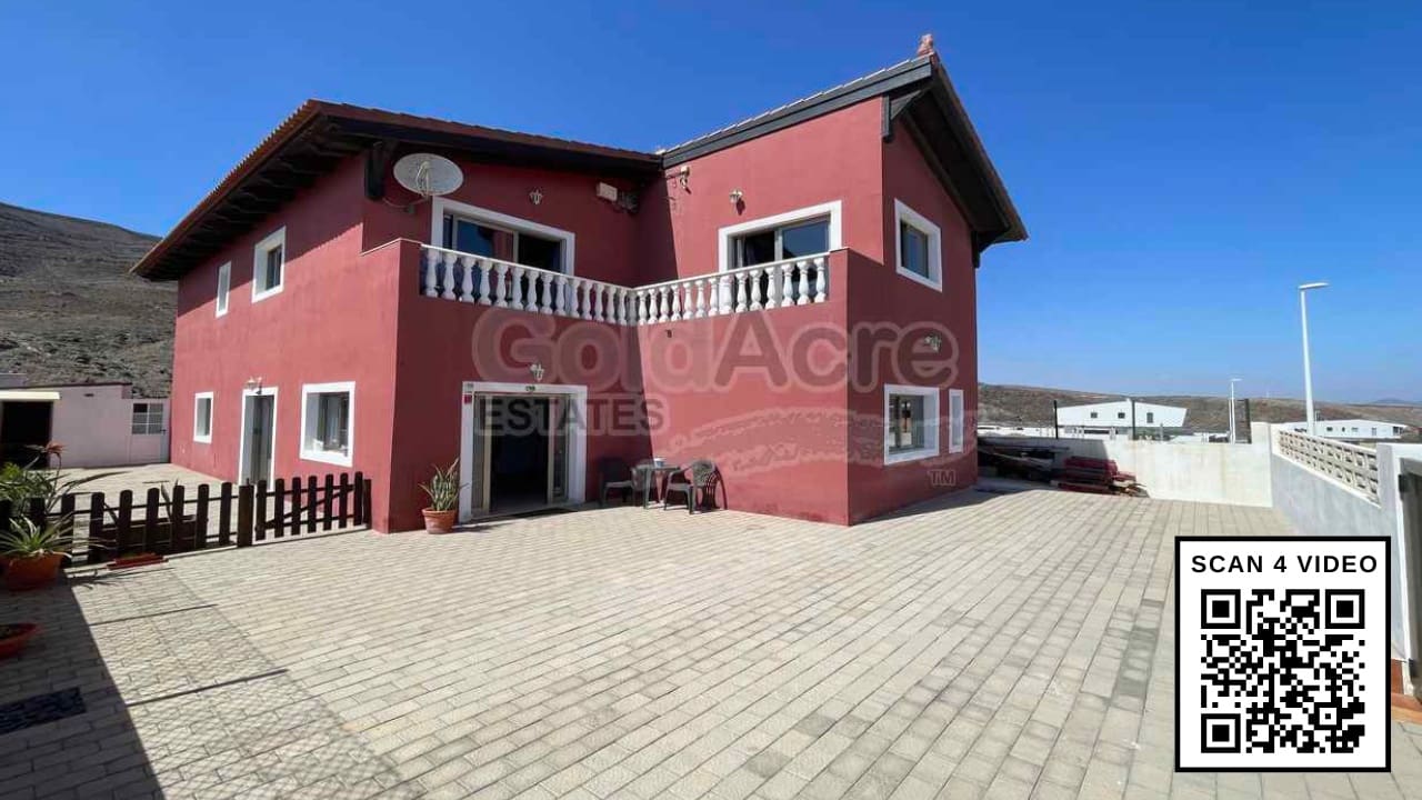 4 soveværelse Villa til salg i Gran Tarajal med swimmingpool - € 450.000 (Ref: 8640626)