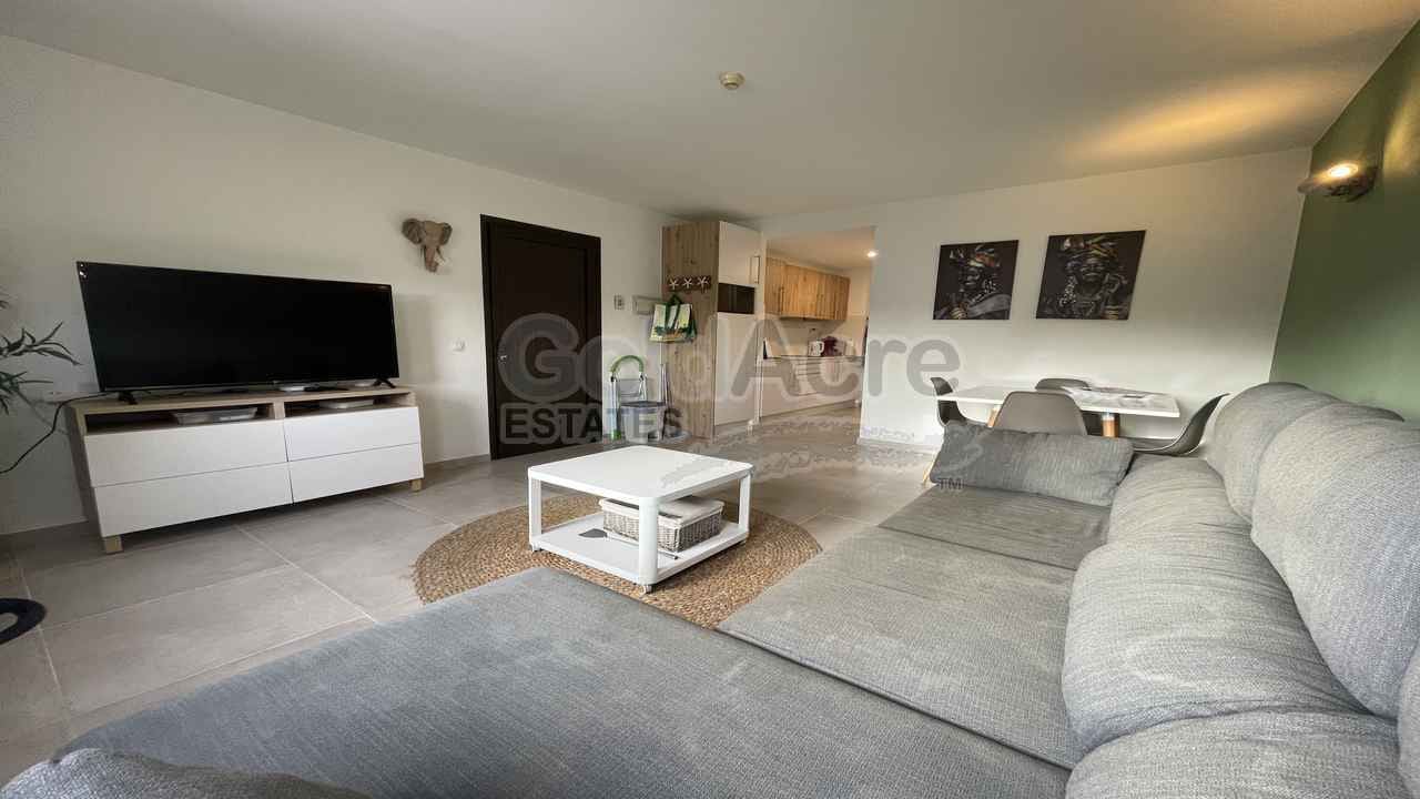 1 soverom Penthouse til salgs i Corralejo med svømmebasseng - € 210 000 (Ref: 8669893)