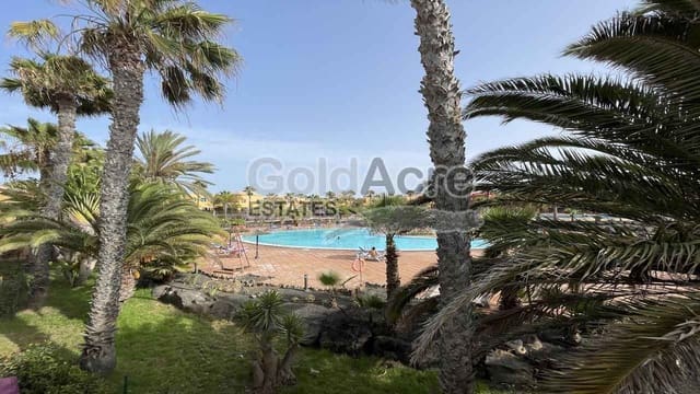 1 sypialnia Apartament na sprzedaż w Corralejo, La Oliva z basenem - 210 000 € (Ref: 8669893)