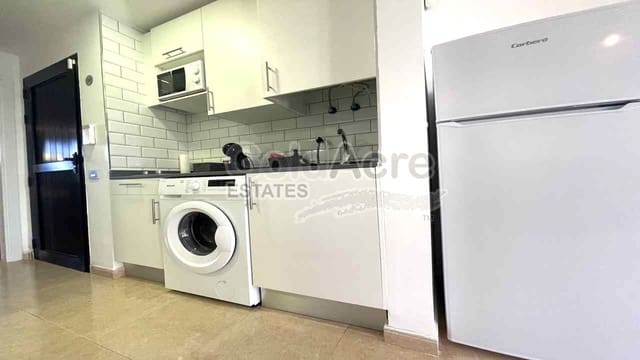 Apartamento de 1 habitación en Corralejo, La Oliva en venta con piscina garaje - 195.000 € (Ref: 8671557)