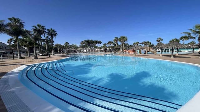 Apartamento de 1 habitación en Corralejo, La Oliva en venta con piscina garaje - 195.000 € (Ref: 8671557)