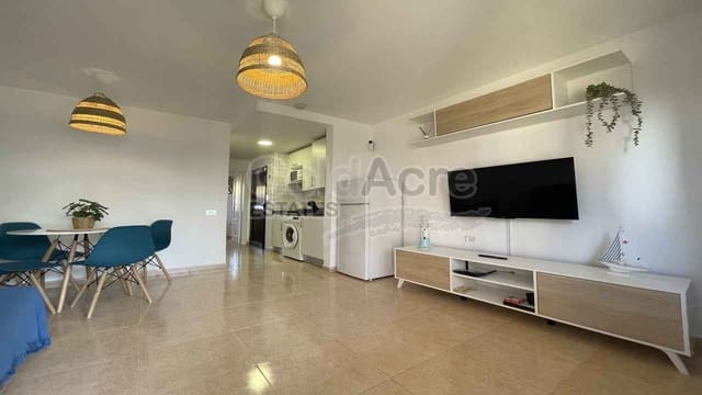 1 makuuhuone Huoneisto myytävänä paikassa Corralejo, La Oliva mukana uima-altaan 
autotalli - 185 000 € (Ref: 8671557)