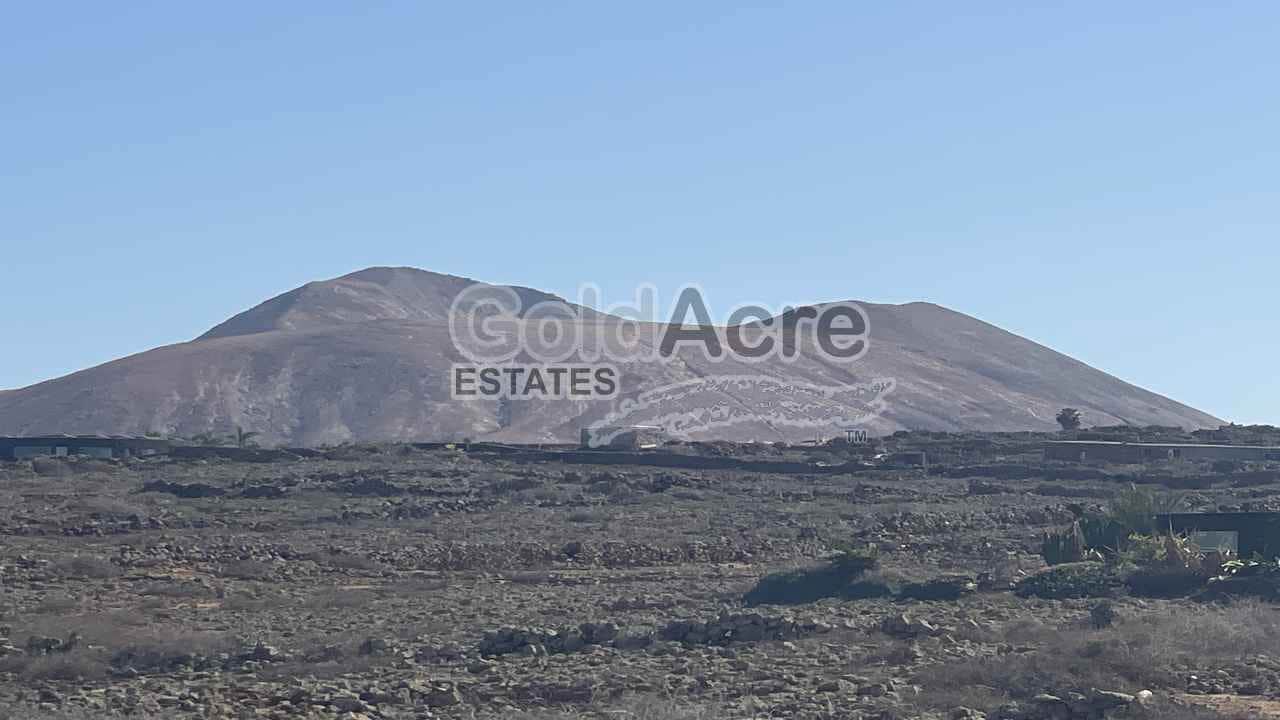 Grunde uden byggetilladelser til salg i Villaverde - € 295.000 (Ref: 8772986)