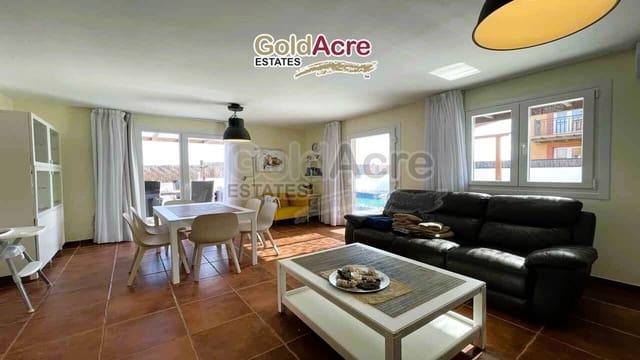 Chalet de 3 habitaciones en Corralejo, La Oliva en venta con piscina - 575.000 € (Ref: 8785900)