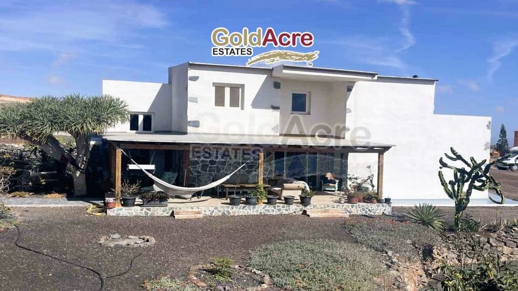 4 bedroom Villa for sale in El Time with pool garage - € 495,000 (Ref: 8796962)