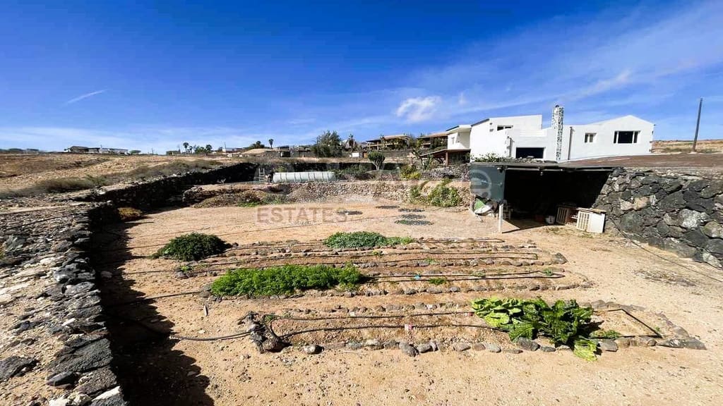 4 bedroom Villa for sale in El Time with pool garage - € 495,000 (Ref: 8796962)