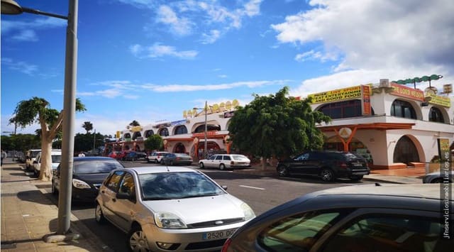 Commerciale in vendita in Caleta de Fuste, Antigua - 210.000 € (Rif: 8857194)