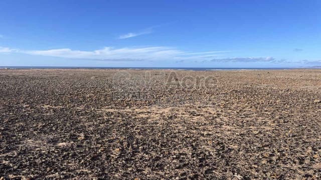 Undeveloped Land for sale in Majanicho, La Oliva - € 50,000 (Ref: 8887369)