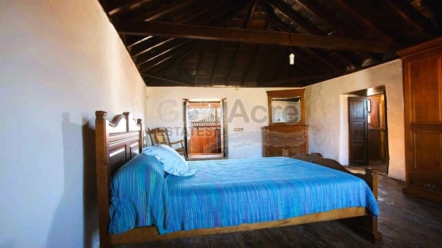 12 bedroom Finca/Country House for sale in Tetir, Puerto del Rosario - € 970,000 (Ref: 8907052)