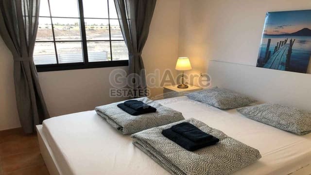 2 bedroom Villa for sale in Corralejo, La Oliva with pool garage - € 565,000 (Ref: 8925962)