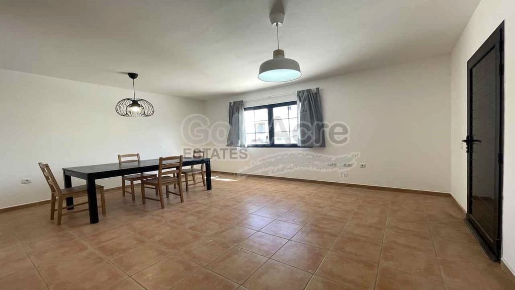 2 sypialnia Willa na sprzedaż w Corralejo z basenem - 450 000 € (Ref: 8929758)