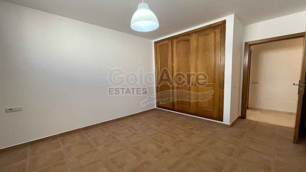 2 sypialnia Willa na sprzedaż w Corralejo z basenem - 450 000 € (Ref: 8929758)