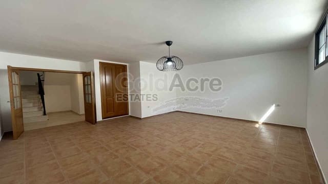 2 sypialnia Willa na sprzedaż w Corralejo, La Oliva z basenem - 450 000 € (Ref: 8929758)