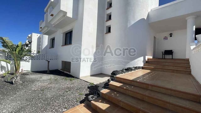 2 sypialnia Willa na sprzedaż w Corralejo, La Oliva z basenem - 450 000 € (Ref: 8929758)