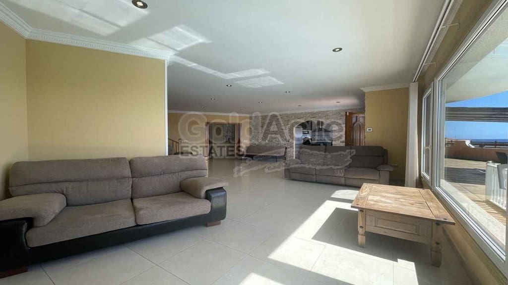 3 sypialnia Willa na sprzedaż w Antigua z basenem - 1 250 000 € (Ref: 8951271)