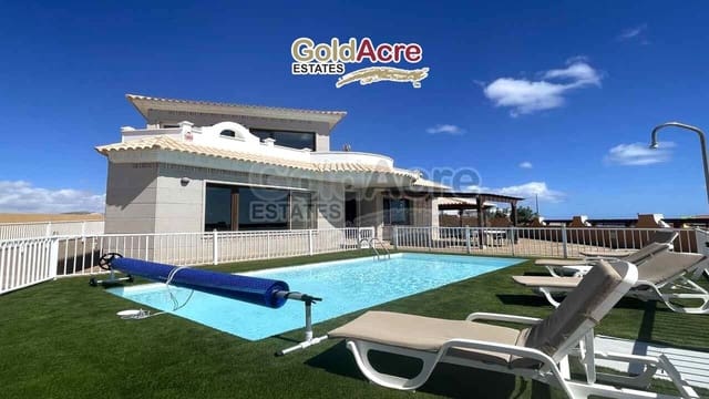 3 sypialnia Willa na sprzedaż w Antigua z basenem - 1 050 000 € (Ref: 8951271)