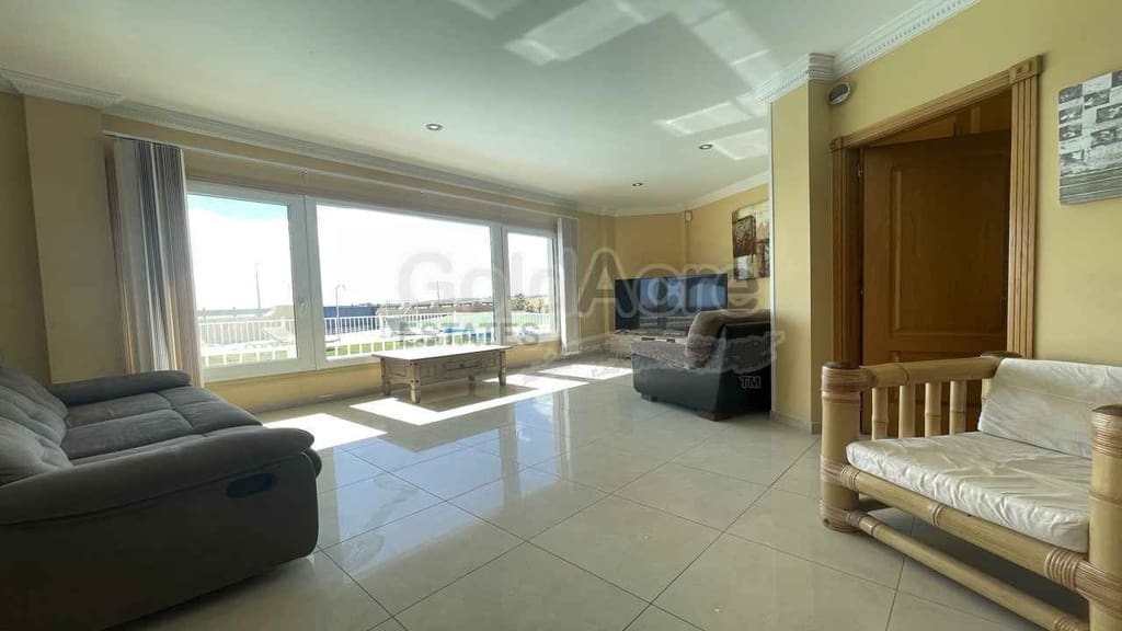 3 sypialnia Willa na sprzedaż w Antigua z basenem garażem - 1 050 000 € (Ref: 8951271)