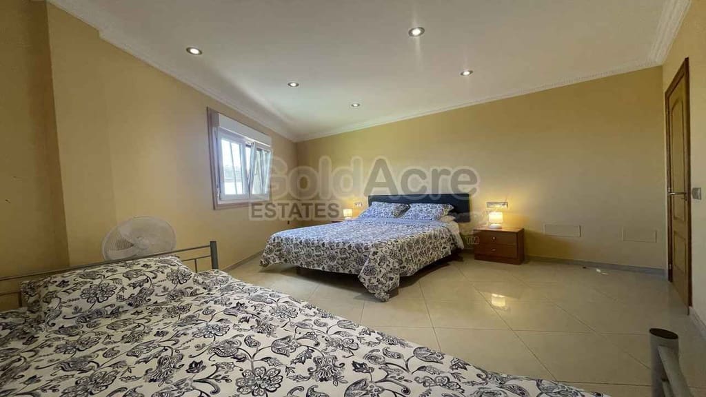 3 sypialnia Willa na sprzedaż w Antigua z basenem garażem - 1 050 000 € (Ref: 8951271)