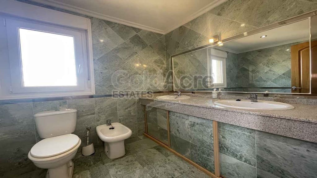 3 sypialnia Willa na sprzedaż w Antigua z basenem garażem - 1 050 000 € (Ref: 8951271)