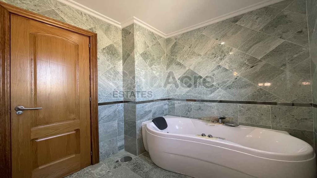 3 sypialnia Willa na sprzedaż w Antigua z basenem garażem - 1 050 000 € (Ref: 8951271)