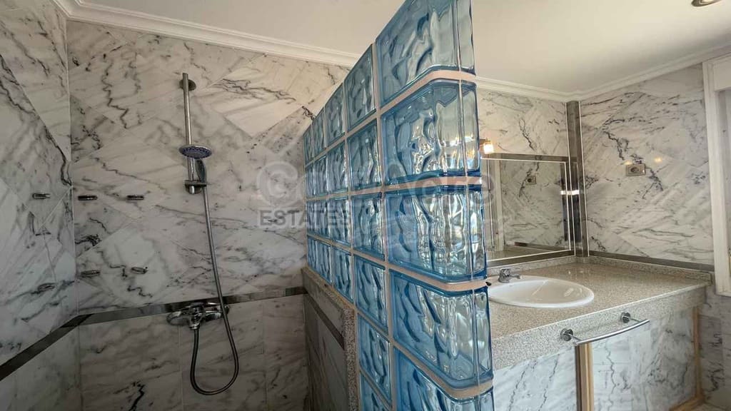 3 sypialnia Willa na sprzedaż w Antigua z basenem garażem - 1 050 000 € (Ref: 8951271)
