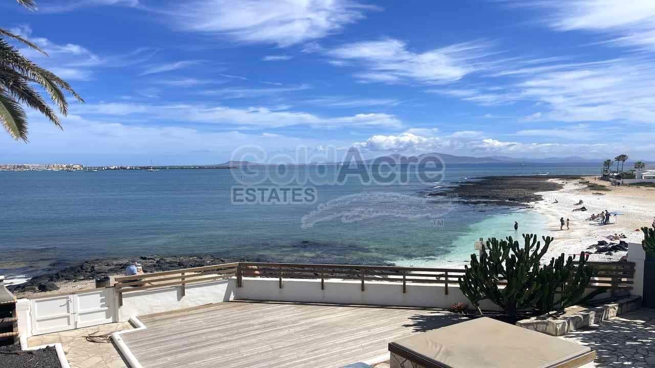 8 soveværelse Villa til salg i Corralejo - € 2.450.000 (Ref: 9050586)