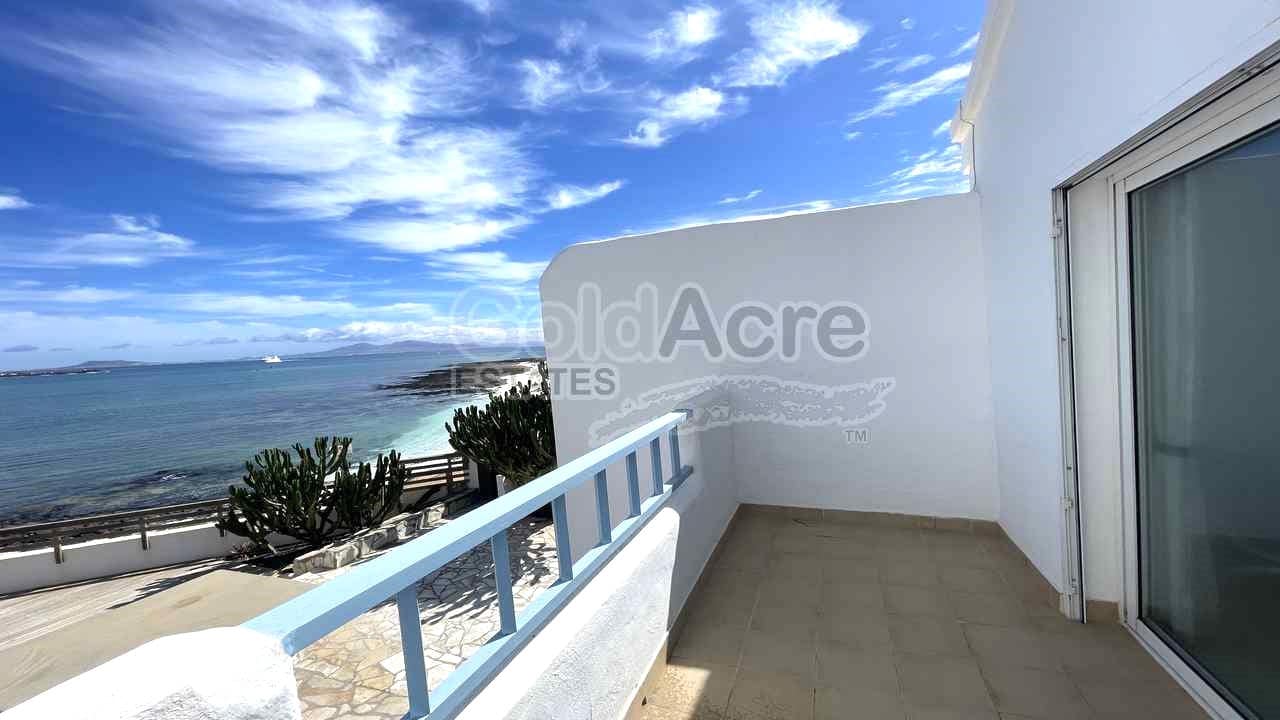 8 soveværelse Villa til salg i Corralejo - € 2.450.000 (Ref: 9050586)