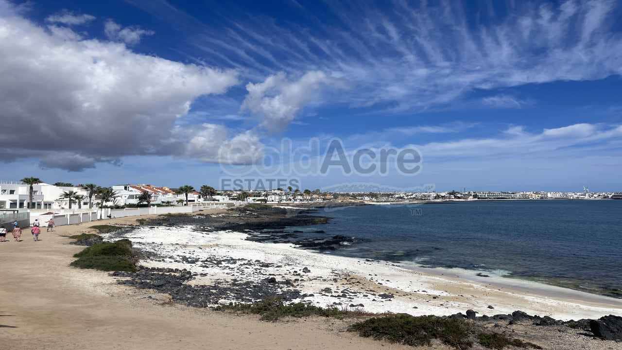 8 soveværelse Villa til salg i Corralejo - € 2.450.000 (Ref: 9050586)