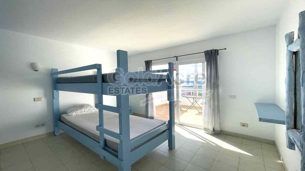 8 soveværelse Villa til salg i Corralejo - € 2.450.000 (Ref: 9050586)