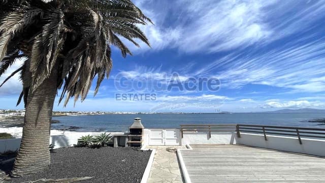 8 soveværelse Villa til salg i Corralejo, La Oliva - € 2.450.000 (Ref: 9050586)