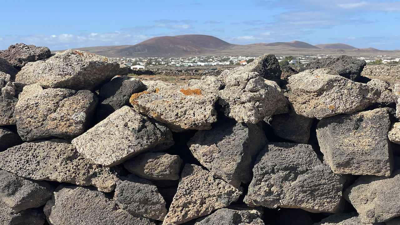 Villa til salg i Lajares med swimmingpool - € 316.000 (Ref: 9050601)