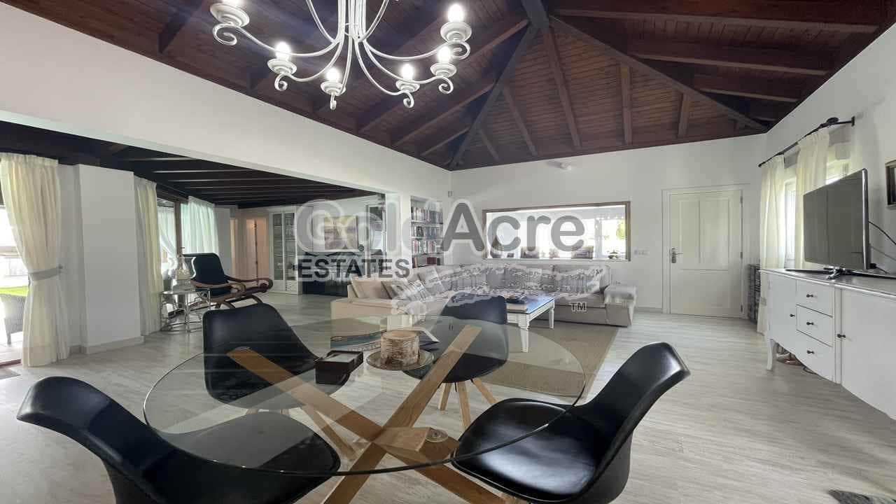 4 soveværelse Villa til salg i Corralejo med swimmingpool - € 989.000 (Ref: 9050835)