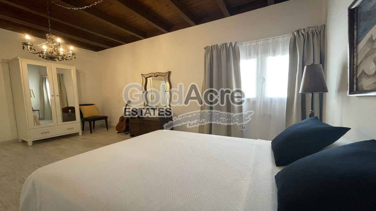 4 soveværelse Villa til salg i Corralejo med swimmingpool - € 989.000 (Ref: 9050835)