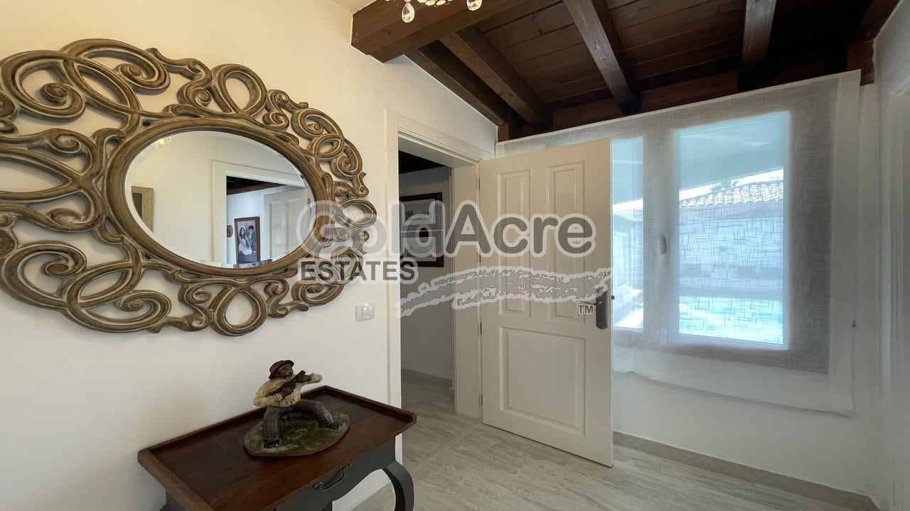 4 soveværelse Villa til salg i Corralejo med swimmingpool - € 989.000 (Ref: 9050835)