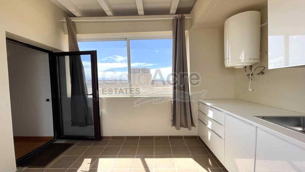 3 bedroom Apartment for sale in Corralejo - € 375,000 (Ref: 9062034)