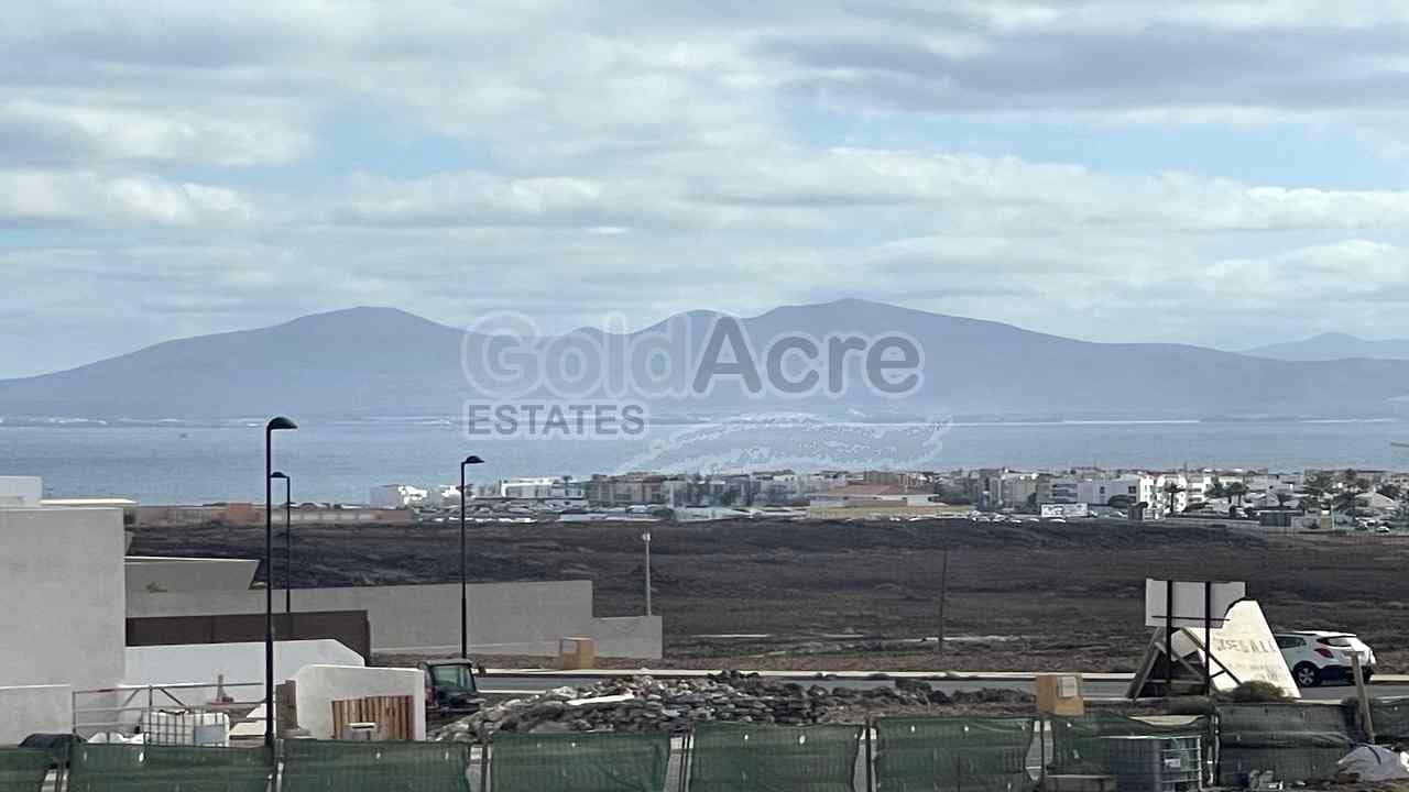 Ubebygd land til salgs i Corralejo - € 179 500 (Ref: 9085651)