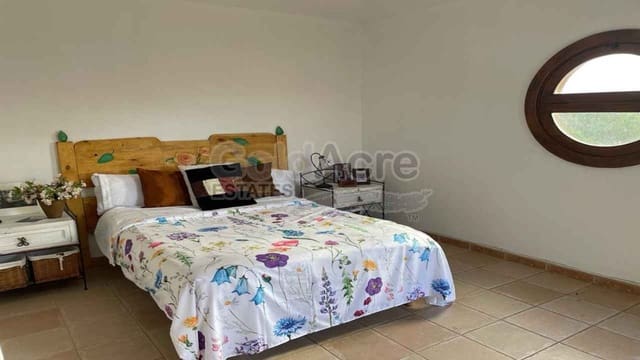 3 sovrum Villa till salu i Tuineje med pool - 450 000 € (Ref: 9096402)