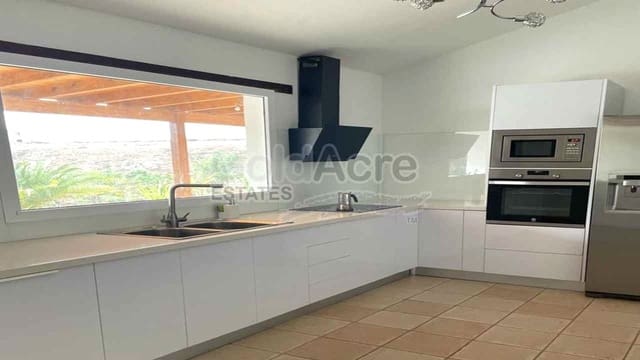 3 chambre Villa/Maison à vendre à Tuineje avec piscine - 450 000 € (Ref: 9096402)